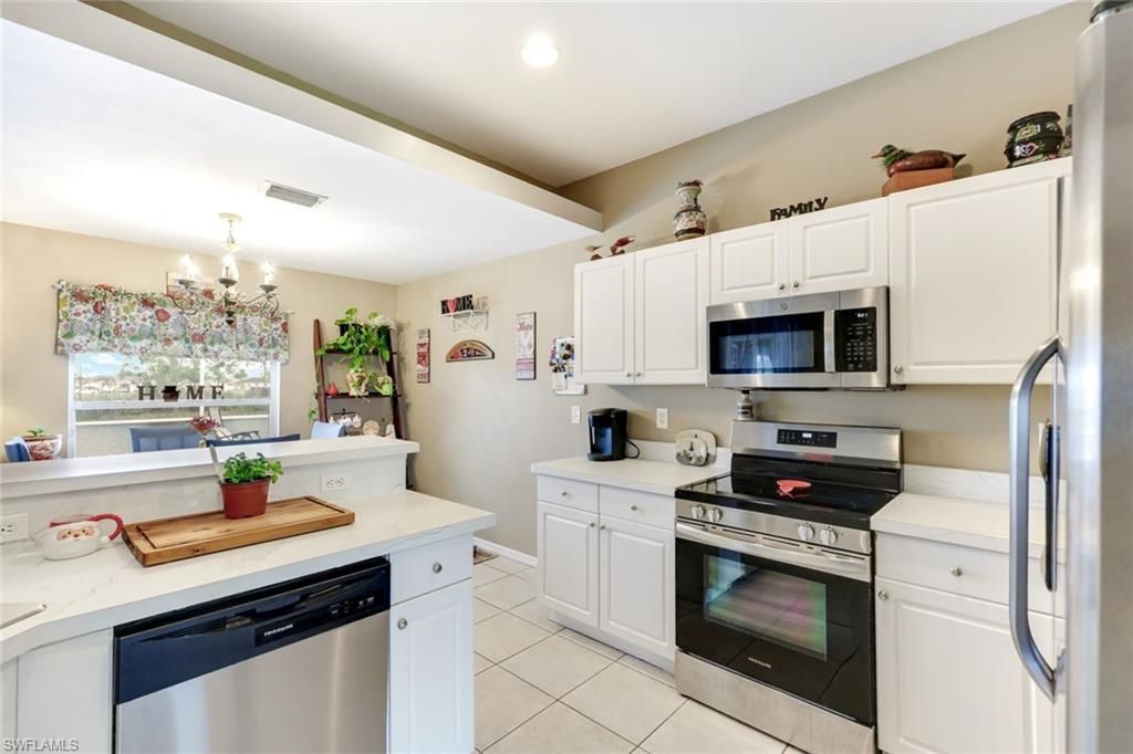 2427 NW 25th St, Cape Coral, FL 33993 Photo