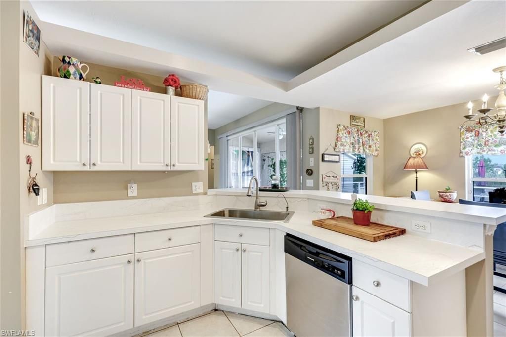 2427 NW 25th St, Cape Coral, FL 33993 Photo