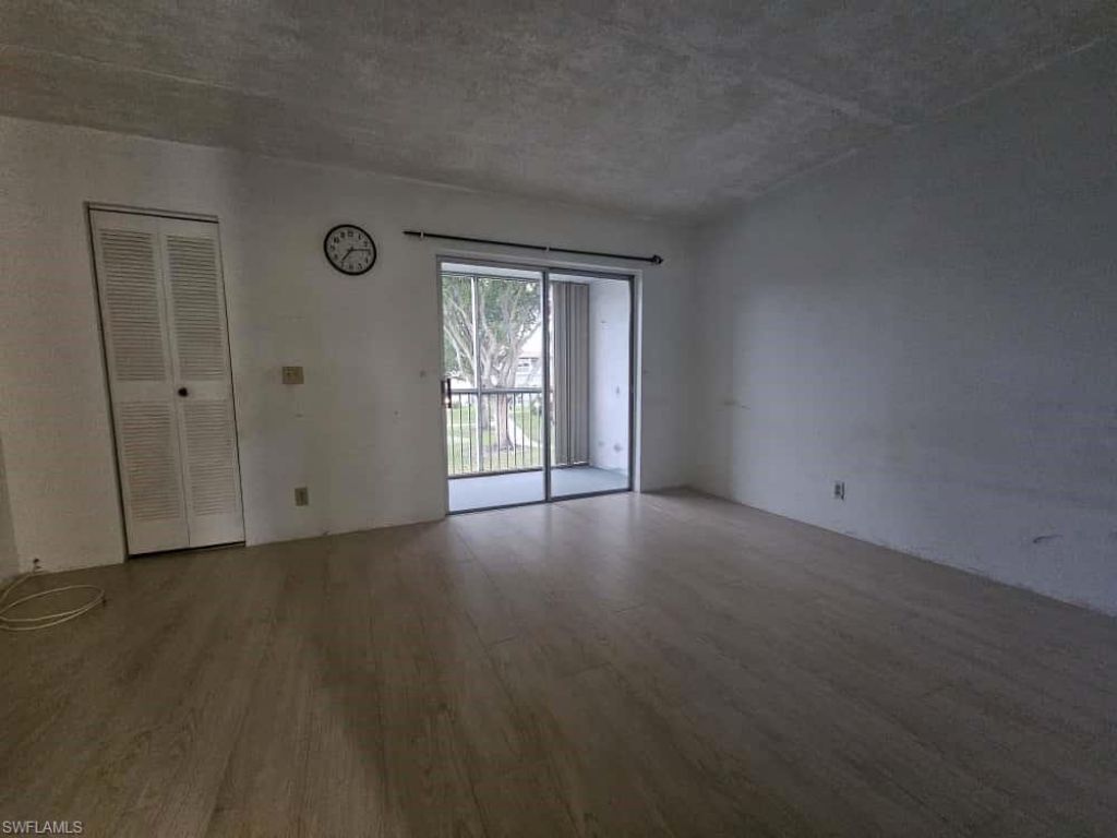 400 Village Green Cir, Unit 205, Palm Springs, FL 33461 Photo