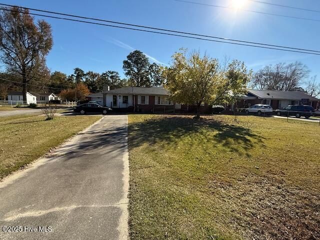 563 Tyree Road, Kinston, NC 28504 Main Photo