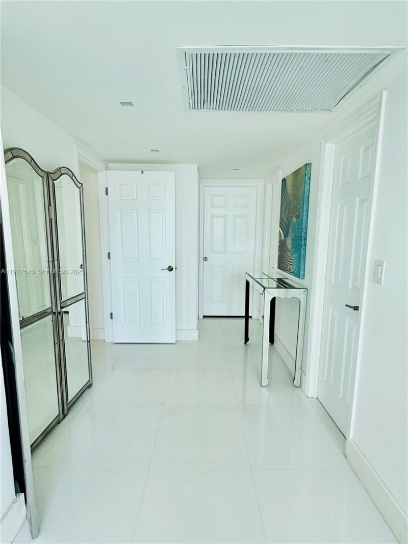 19370 Collins Ave, Unit 902, Sunny Isles Beach, FL 33160 Photo