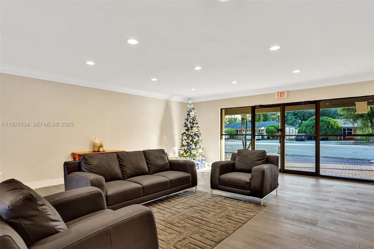1595 NE 135th St, Unit 334, North Miami, FL 33161 Photo