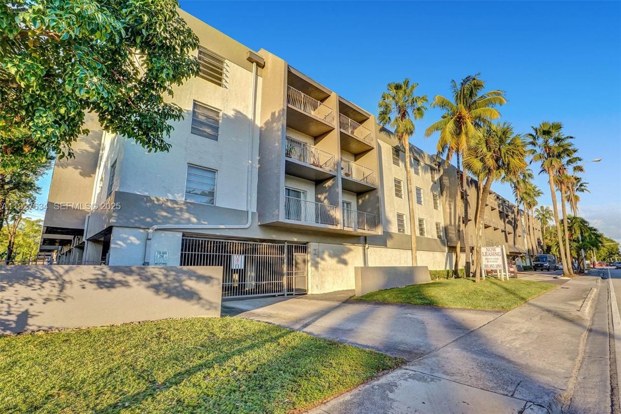 1595 NE 135th St, Unit 334, North Miami, FL 33161 Photo