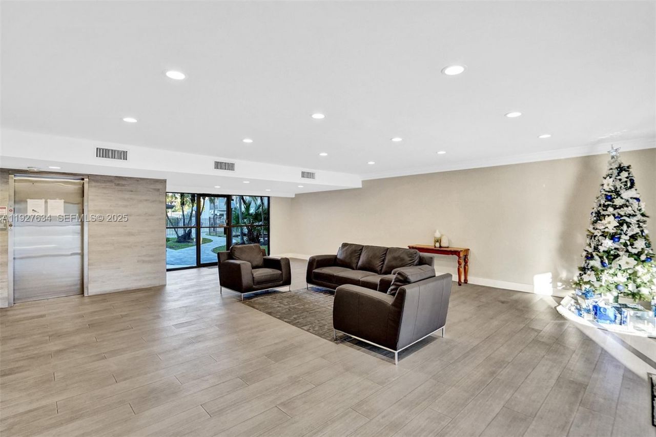 1595 NE 135th St, Unit 334, North Miami, FL 33161 Photo