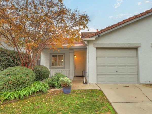 1421 Vigo Ct, Davis, CA 95618