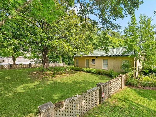 2 MARYLAND Drive, New Orleans, LA 70124