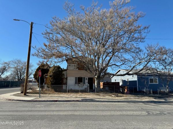 615 Grinnel Ave, Lovelock, NV 89419