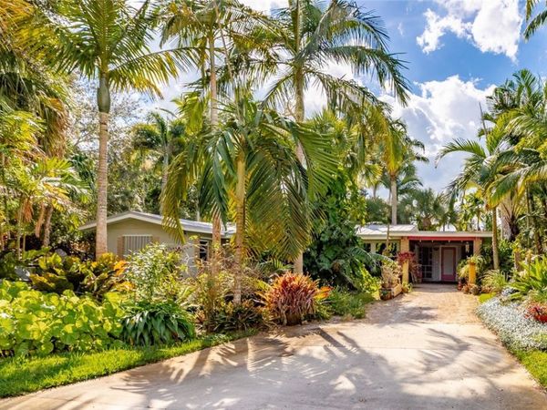 2661 Victory Boulevard, Vero Beach, FL 32960