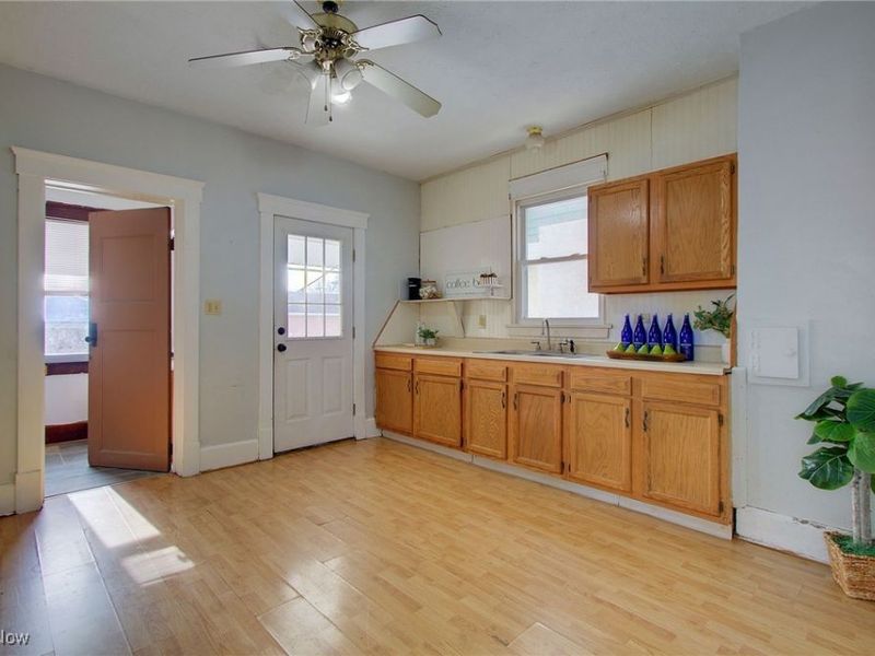 210 E Gorgas Street, Louisville, OH 44641 Photo 12