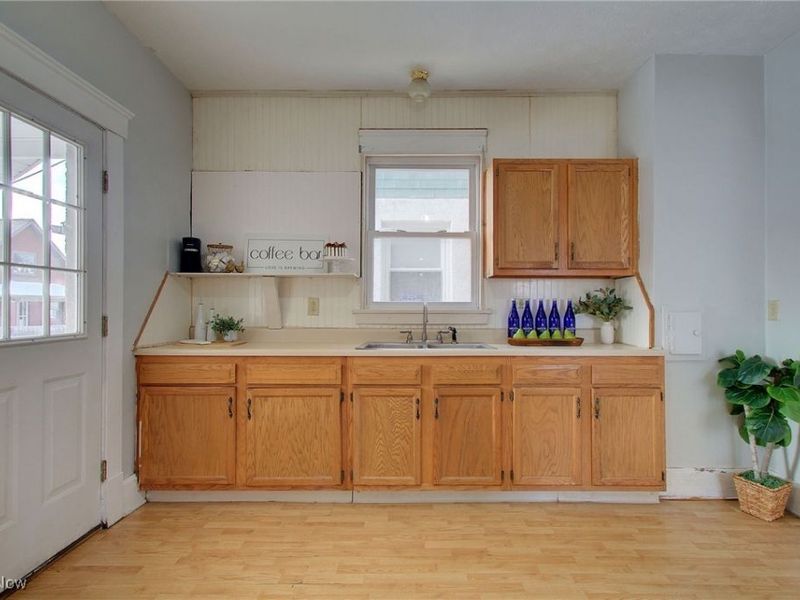 210 E Gorgas Street, Louisville, OH 44641 Photo 13