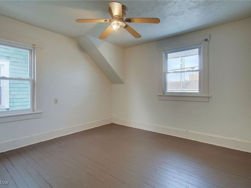 210 E Gorgas Street, Louisville, OH 44641 Photo 23