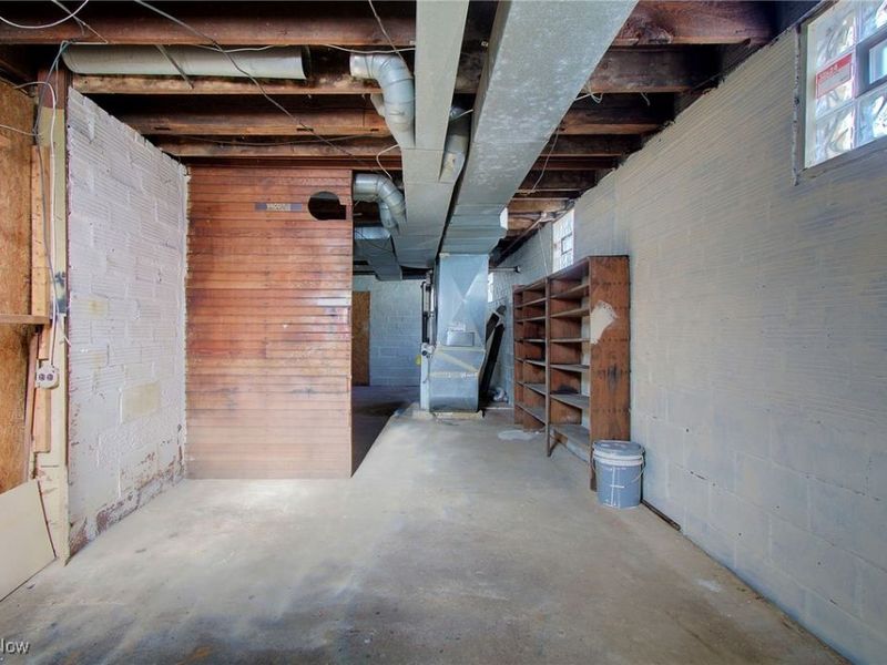 210 E Gorgas Street, Louisville, OH 44641 Photo 32