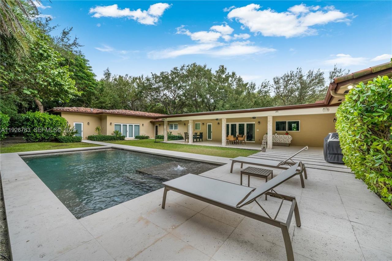 6755 SW 99th Ter, Pinecrest, FL 33156 Photo