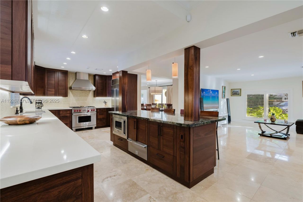 6755 SW 99th Ter, Pinecrest, FL 33156 Photo