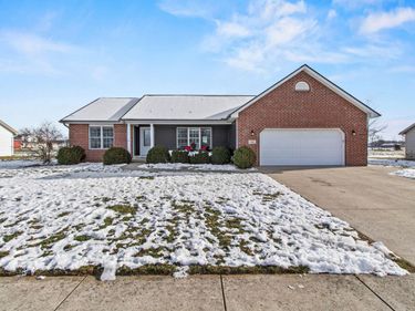 110 Parkview Drive, Jackson Center, OH 45334