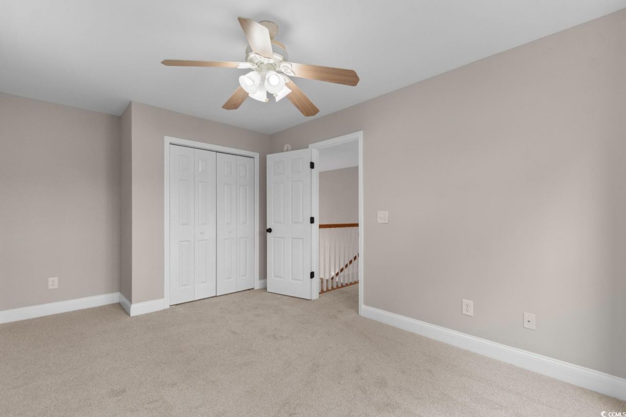 2077 N Berwick Dr. Photo 16