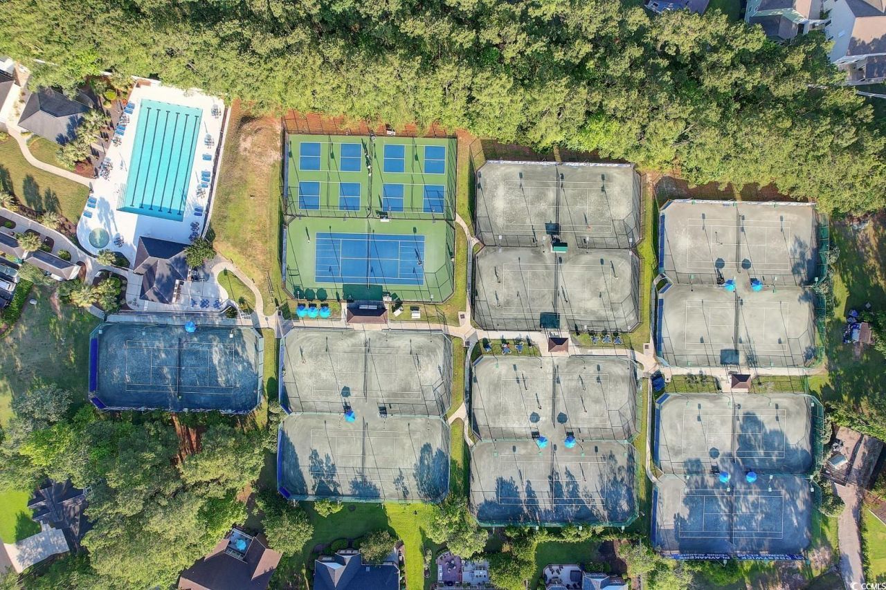 2077 N Berwick Dr. Photo 37