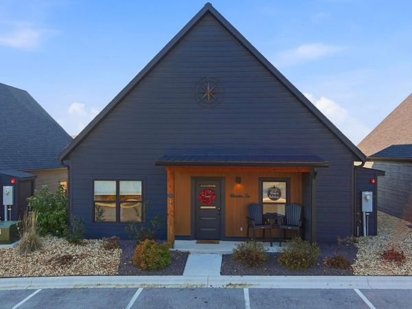 177 Poolside , Unit 27, Hollister, MO 65672