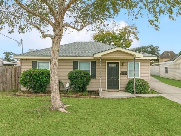 447 ROSELAND Parkway, Harahan, LA 70123