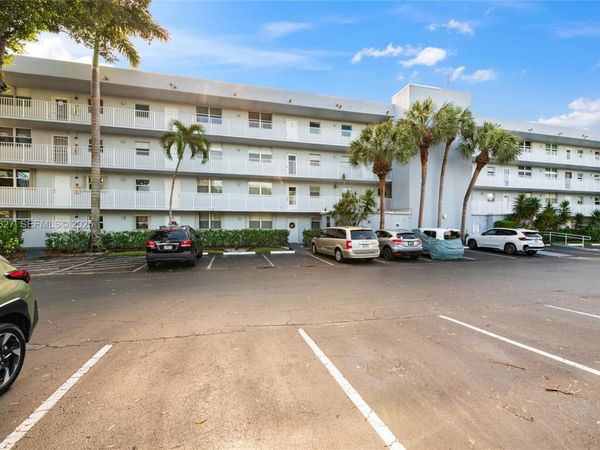 116 Royal Park Dr, Unit 4D, Oakland Park, FL 33309