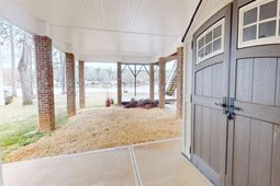 1964 White Rd photo 4