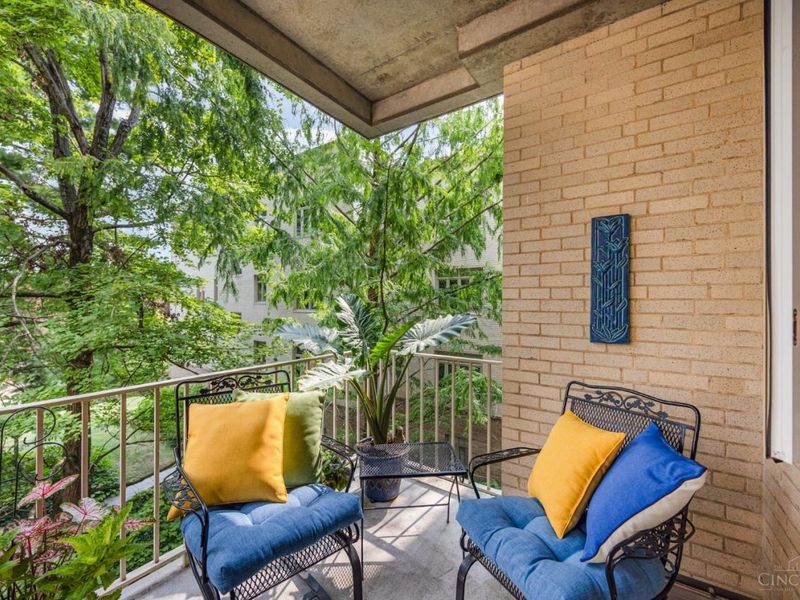 2374 Madison Road, Unit E2F, Cincinnati, OH 45208 Photo 15