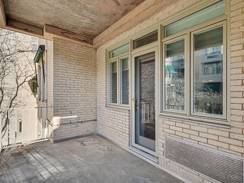 2374 Madison Road, Unit E2F, Cincinnati, OH 45208 Photo 17