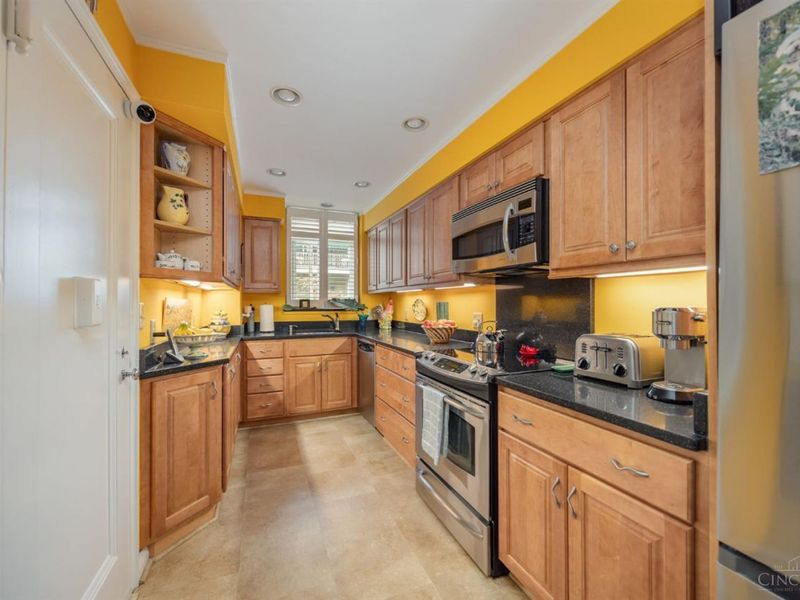 2374 Madison Road, Unit E2F, Cincinnati, OH 45208 Photo 22