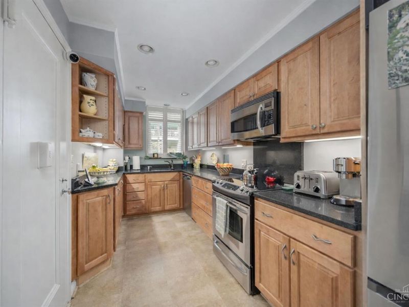 2374 Madison Road, Unit E2F, Cincinnati, OH 45208 Photo 23