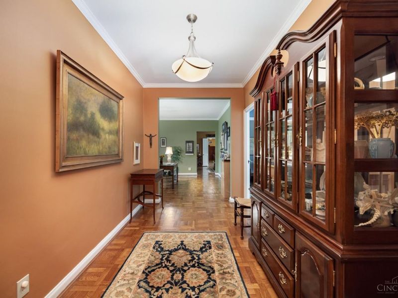 2374 Madison Road, Unit E2F, Cincinnati, OH 45208 Photo 8