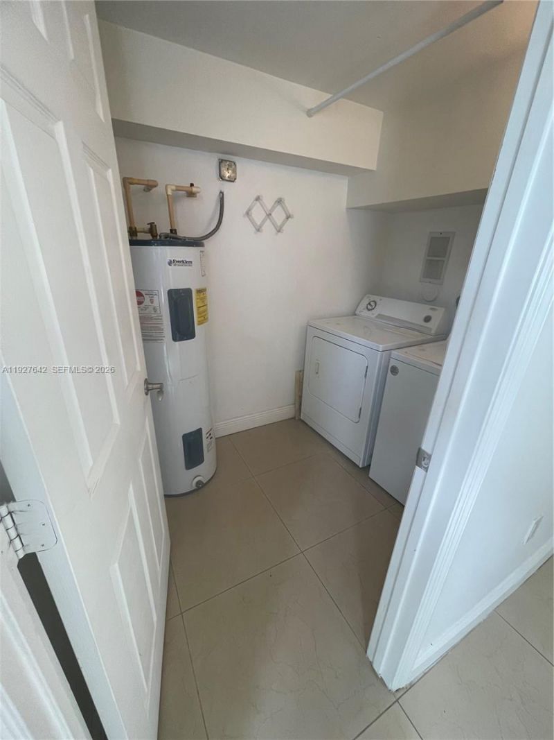 1658 Hayes St, Hollywood, FL 33020 Photo