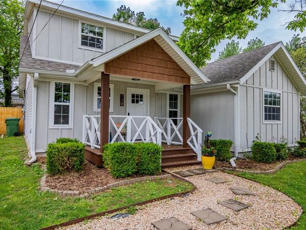 718 W Maple Street, Rogers, AR 72756