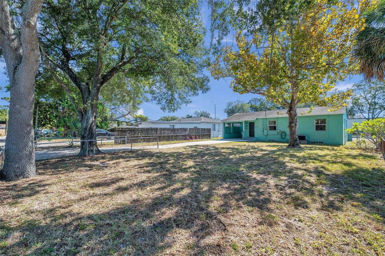 2169 & 2179 22nd Avenue N, Saint Petersburg, FL 33713 Photo