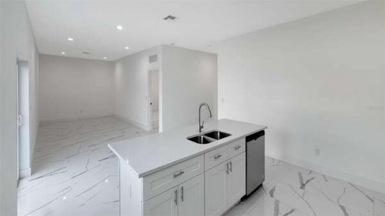 27 W 8th Street, Apopka, FL 32703 Photo