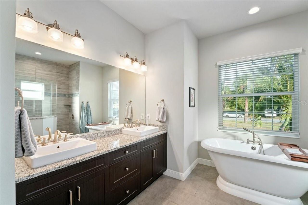 612 129th Street Ne, Bradenton, FL 34212 Photo