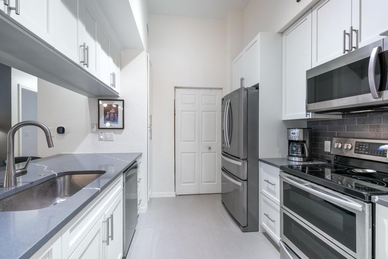 1064 N Tamiami Trail, Unit 1116, Sarasota, FL 34236 Photo