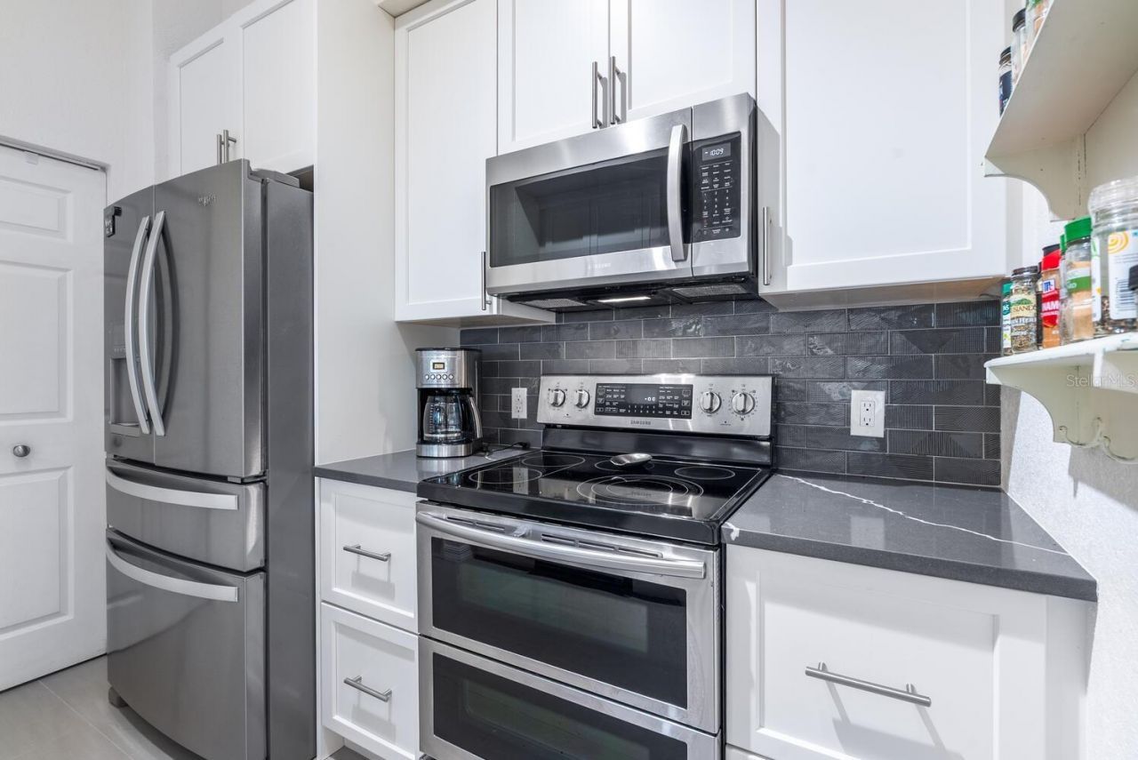 1064 N Tamiami Trail, Unit 1116, Sarasota, FL 34236 Photo