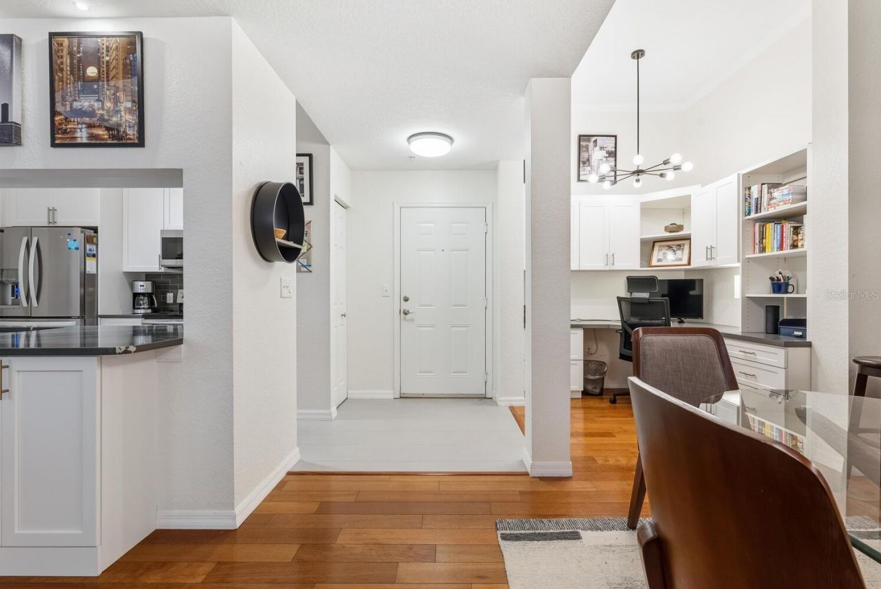 1064 N Tamiami Trail, Unit 1116, Sarasota, FL 34236 Photo