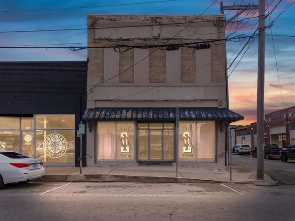 2402 Stonewall Street , Greenville, TX 75401