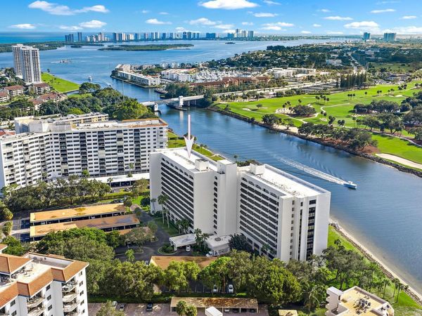 356 Golfview Road, Unit 805, North Palm Beach, FL 33408