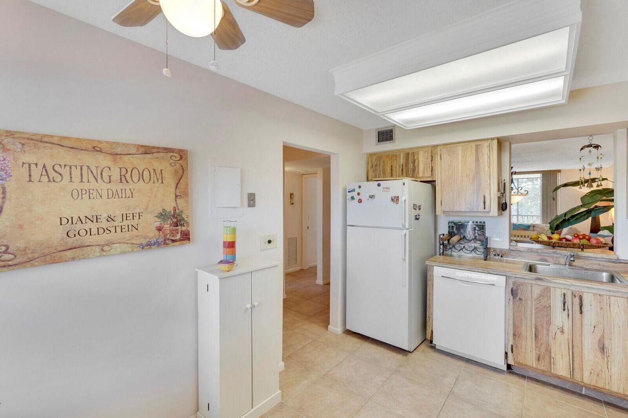 7300 Lake Cir Drive, Unit 301, Margate, FL 33063 Photo