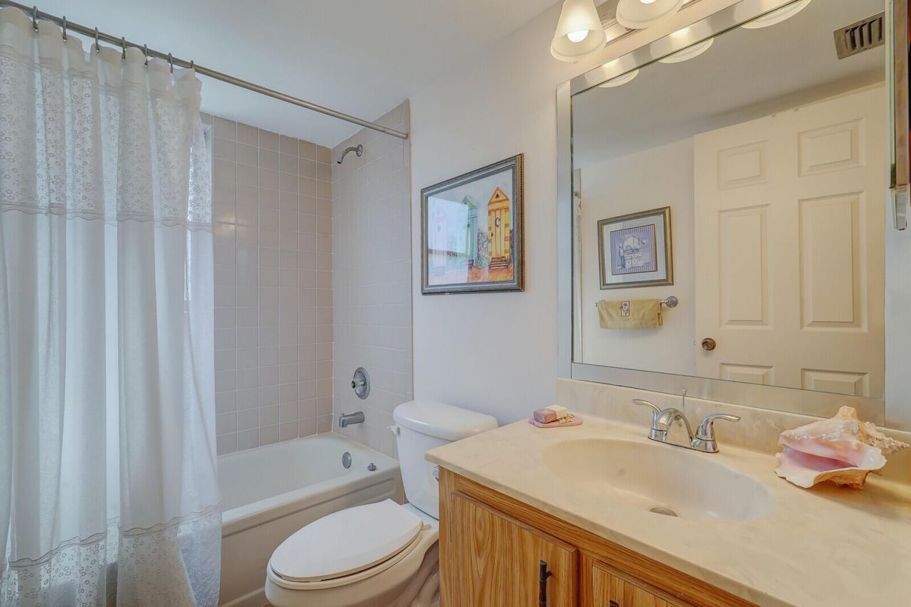 7300 Lake Cir Drive, Unit 301, Margate, FL 33063 Photo