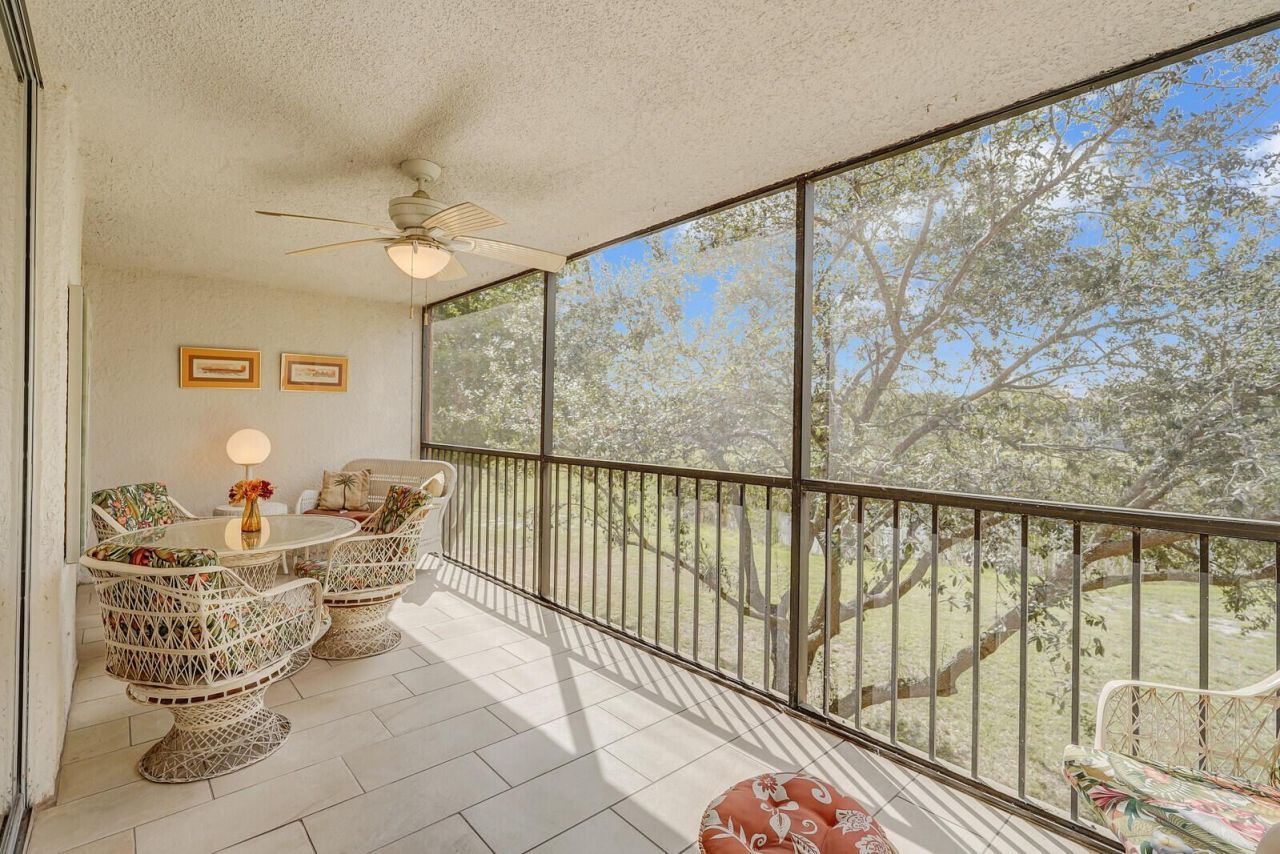 7300 Lake Cir Drive, Unit 301, Margate, FL 33063 Photo