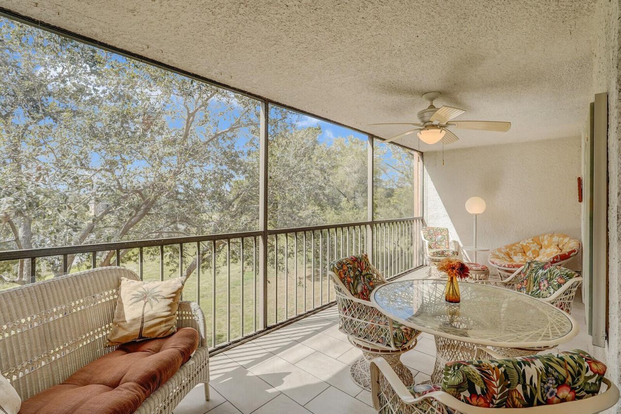 7300 Lake Cir Drive, Unit 301, Margate, FL 33063 Photo