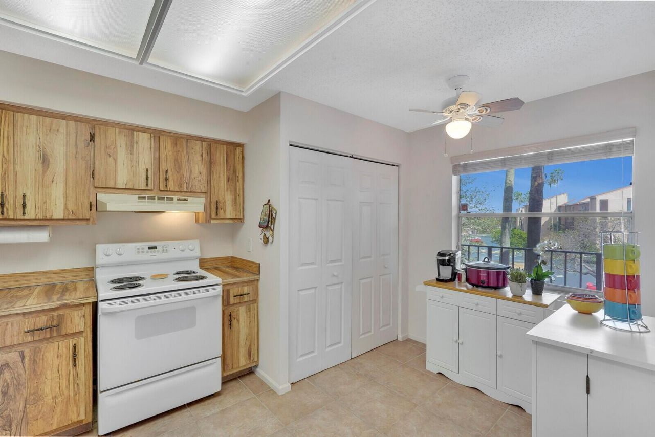 7300 Lake Cir Drive, Unit 301, Margate, FL 33063 Photo