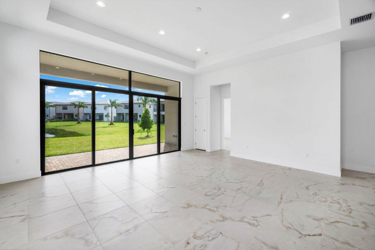 8254 Royal County Down Road, Boca Raton, FL 33434 Photo