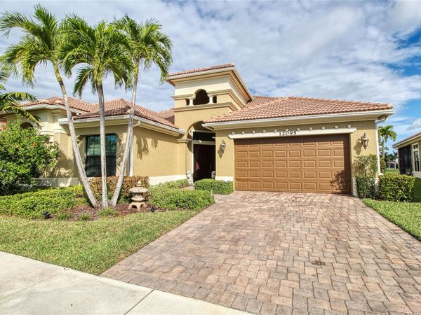 12095 E Bastille Cir, Parkland, FL 33076