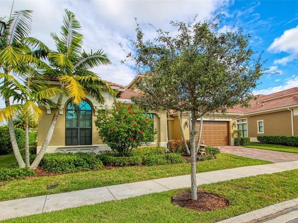 12095 E Bastille Circle, Parkland, FL 33076