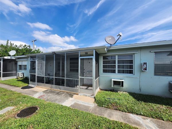 2211 LINCOLN ST, Unit 9, Hollywood, FL 33020