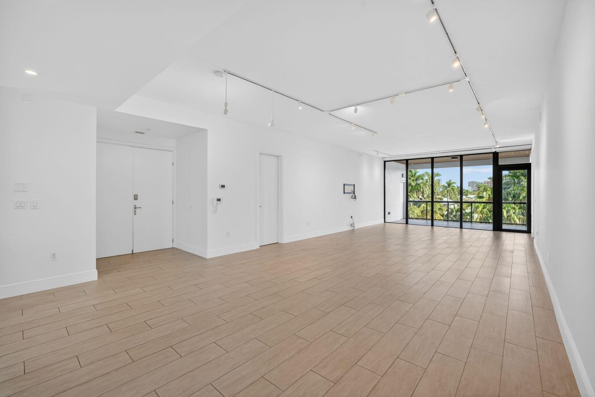 30 Isle Of Venice Dr, Unit 403, Fort Lauderdale, FL 33301 Photo